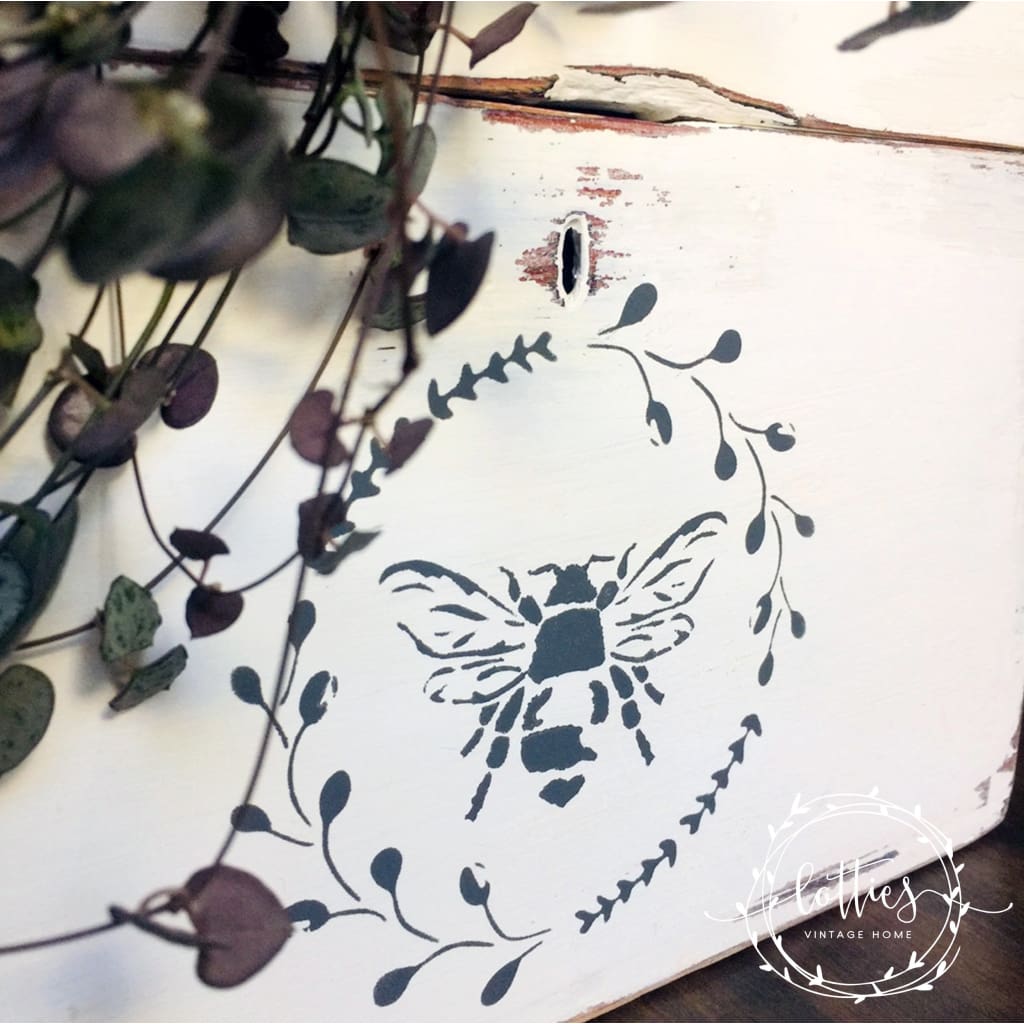 BEE WREATH A5 STENCIL Lotties Vintage Home